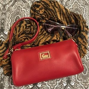 Dooney & Bourke Small Barrel Bag / Wristlet